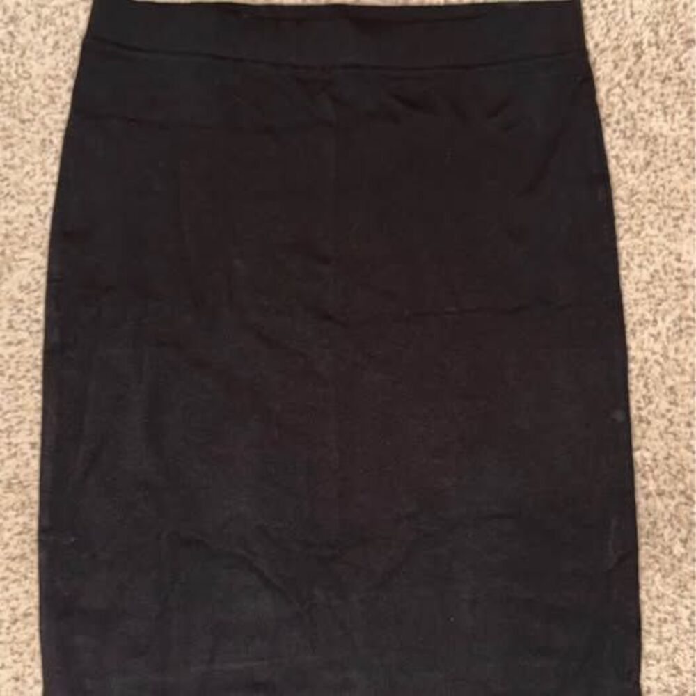 Like New! Zenana Black Skirt 3X - Great Staple!